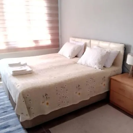 Lejlighed Flat Close To Sea With Balcony In Seferihisar